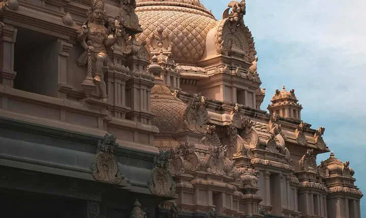 Delhi Temples and Spiritual Landmarks Tour