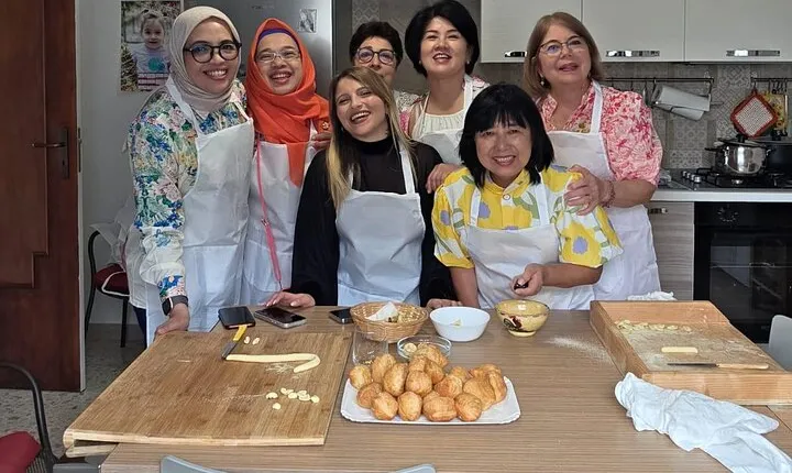 Cooking class and tasting with wine and traditional tiramisù