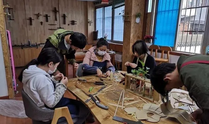 Half-day Private Chengdu Woodworking Class