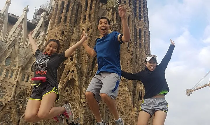 Barcelona Running Tour. Discover the city with a local