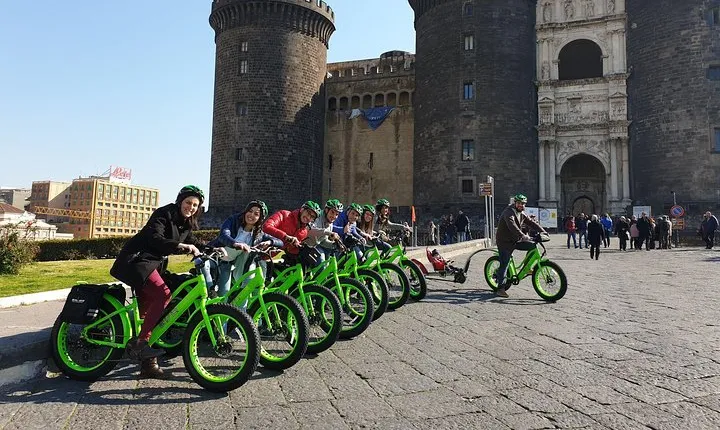 Guided tour of Naples by FAT electric bike