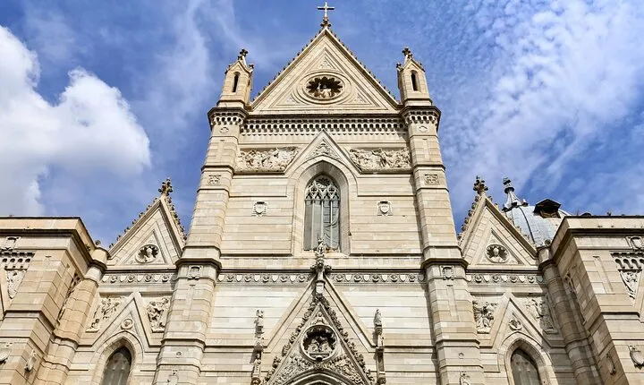 Naples Guided City Tour of the 8 Iconic Churches 