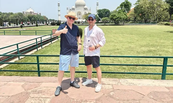 Agra: Skip the Line Taj Mahal, Agra Fort & Baby Taj Private Tour