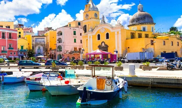 Ischia and Procida Boat Tour: Small-Group from Sorrento