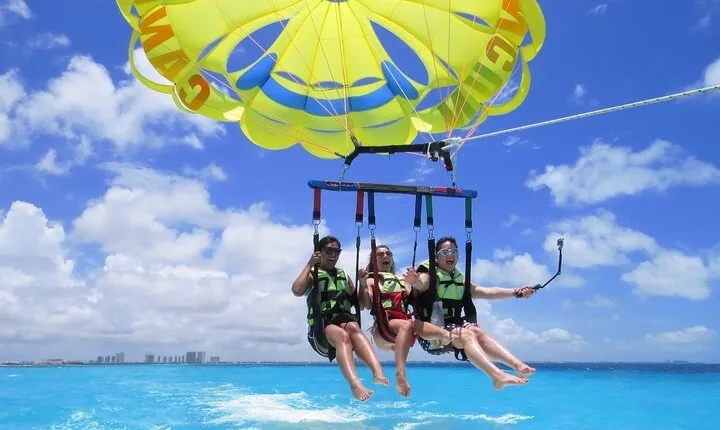 Combo Parasailing and Amazing snorkeling in Cancun