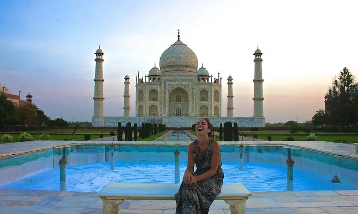 Early Morning Taj Mahal Sunrise Tour with Entrance fees from Delhi