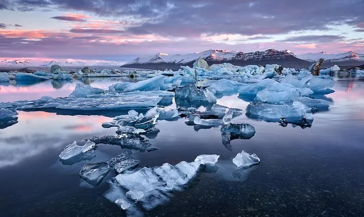 2-Day South Coast Waterfalls, Jokulsarlon Glacier Lagoon and Hike from Reykjavik