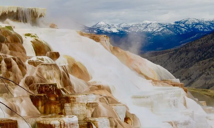 2-Day Yellowstone National Park Upper and Lower Loop Exploration