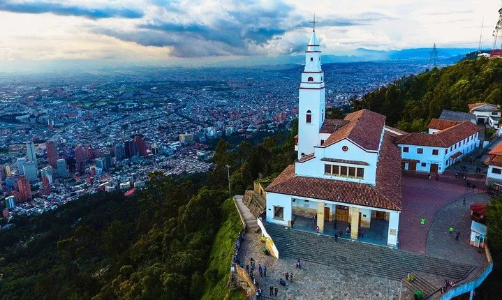 La Candelaria, Monserrate and Museums Bogotá Private City Tour