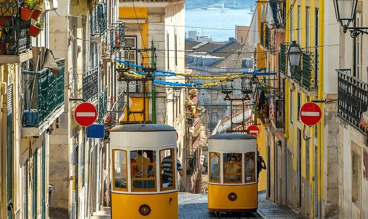 Full Day Private City Tour in Lisbon