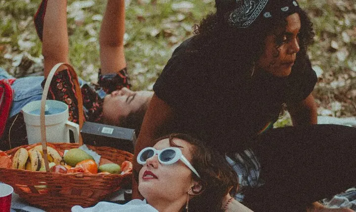 Greek Inspired Picnic with the Girls 