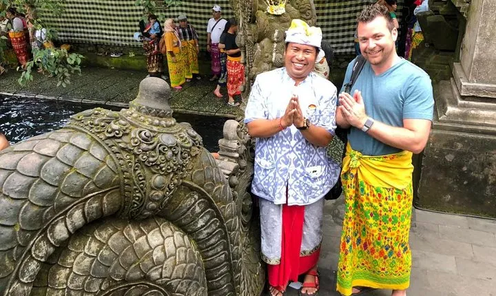 Farmer market, waterfalls, holy spring - All Inclusive