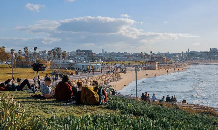 Tel Aviv Like a Local: Customized Guided Tour by Lokafy