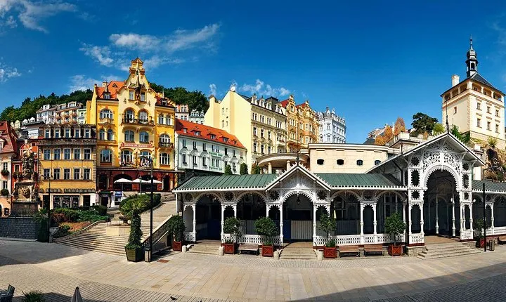 Karlovy Vary Full Day Tour from Prague