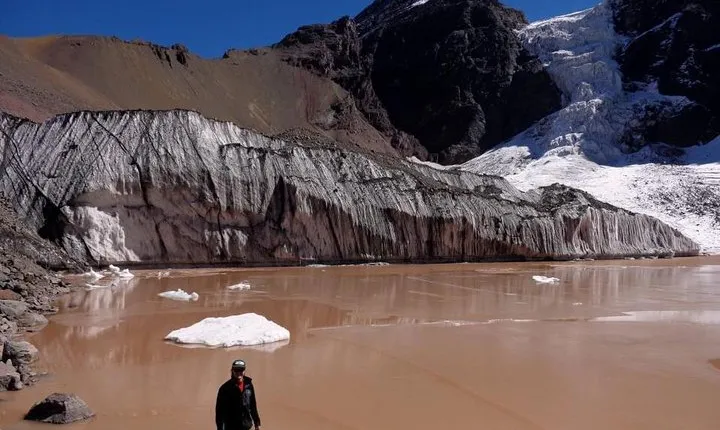 Private Hiking Trip to El Morado Hanging Glacier from Santiago, Carbon Neutral