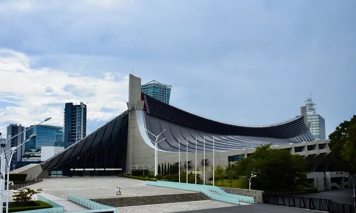 Exclusive Tokyo Architectural Tour with a Japanese Architect