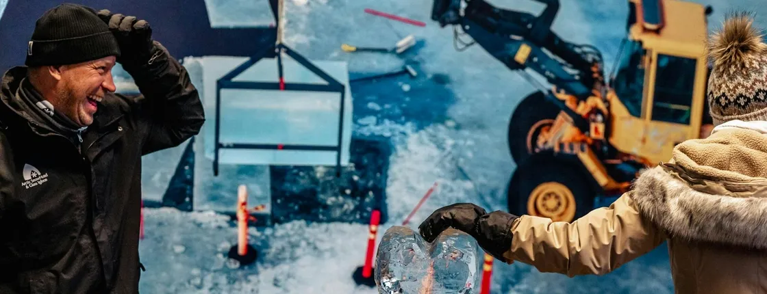 Ice sculpting, sauna, hot tub and dining experience in Rovaniemi