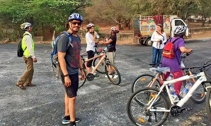 Morning Jaipur Cycle Tour with Food Testing