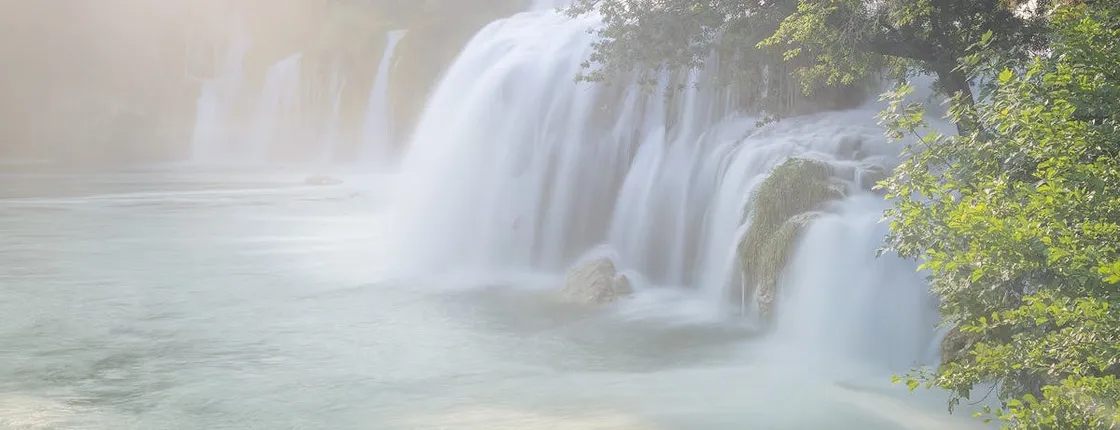 Šibenik, Krka National Park and Primošten 1-day bus tour from Trogir