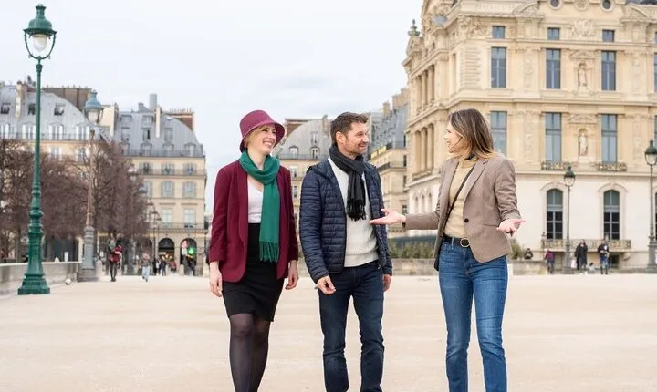 Paris Private Custom Tour with a Local Guide, Hidden Gems & Highlights