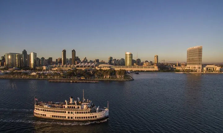 City Cruises San Diego: Buffet Dinner Cruise