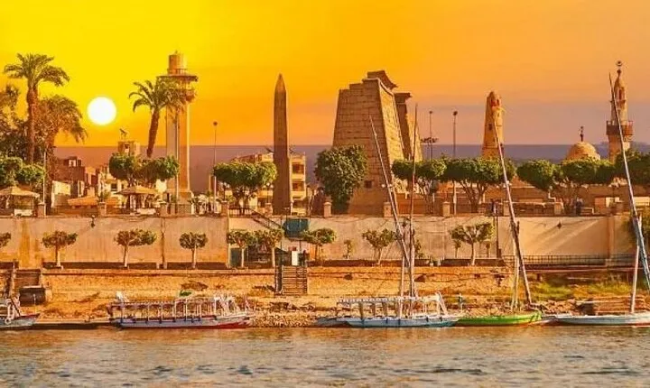Luxor Private tour from Marsa alam by private car