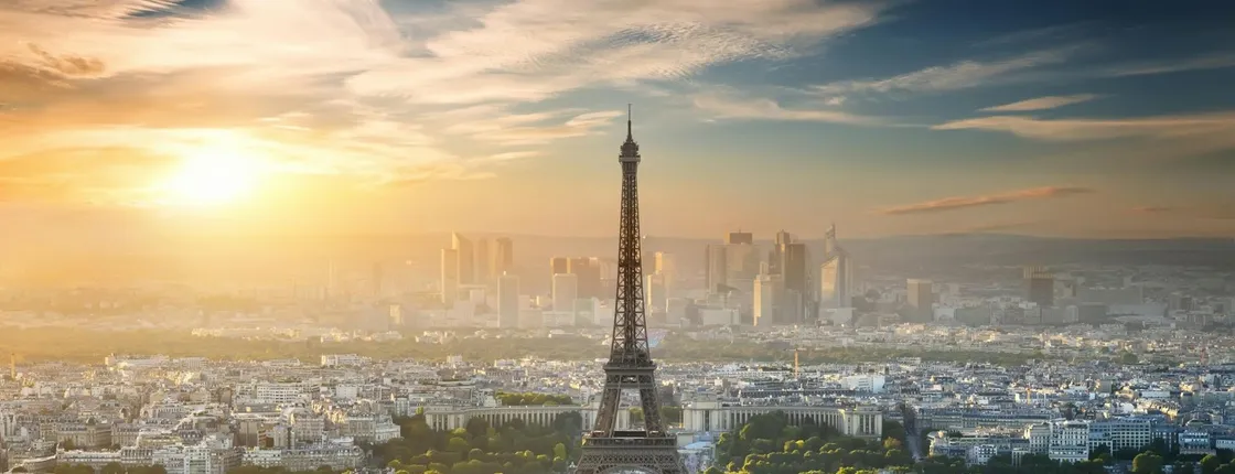 Direct Access Eiffel Tower Tour with Access to the 2nd Floor