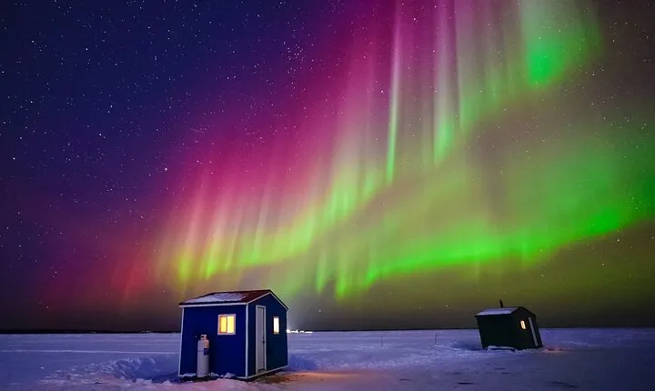 Yellowknife Private Ice Fishing and Aurora Tour in Heated Hut