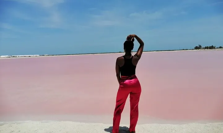 Las Coloradas Tour! Boat Ride, Lunch & Rio Lagartos from Cancun