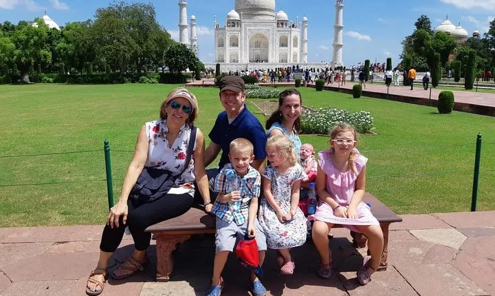 Private Day Taj Mahal and Fatehpur Sikri Tour from Delhi by Car
