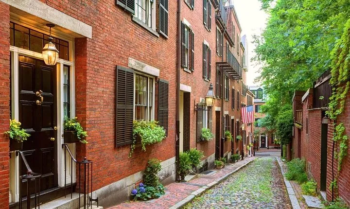 Guided Walking Tour of Copley Square to Downtown Boston Freedom Trail