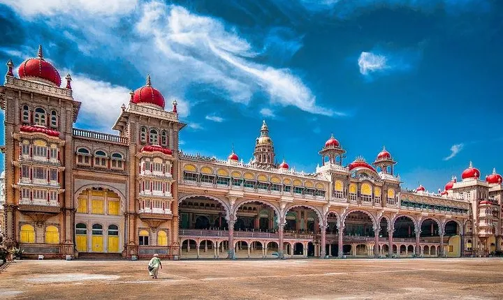 Full day private city tour of Bangalore with a professional guide