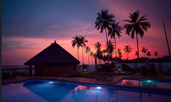 Slave Dungeons , Cape Coast , Elmina ,Canopy Walkway / Accra City Tour