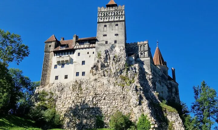 From Brasov: Discover Bran Castle and Râșnov Fortress