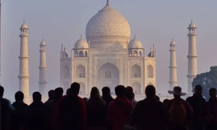 Taj Mahal, Agra Fort & Baby Taj Day Trip from New Delhi by Car