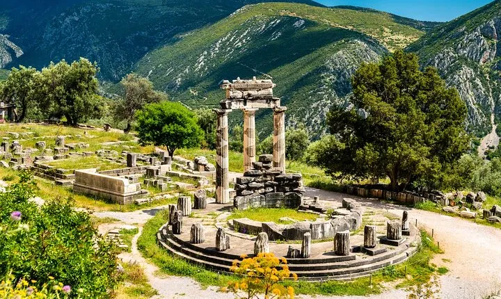 Private Full Day Tour in Delphi
