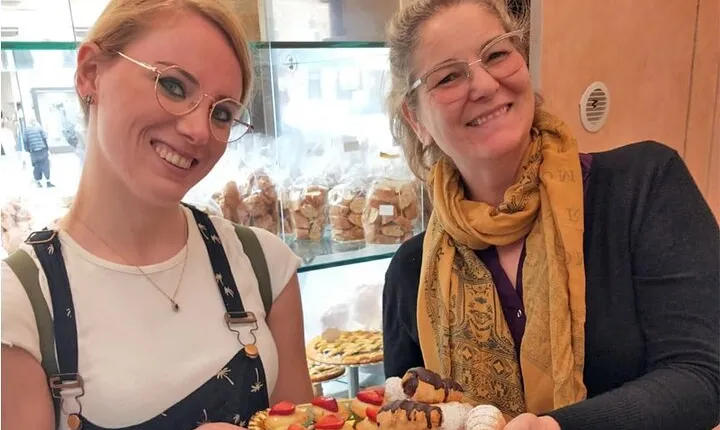 Gourmet Vatican Food Wine and Sightseeing Tour with Private Guide