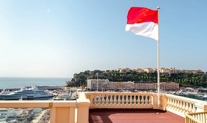 Monaco Scavenger Hunt and Highlights Self-Guided Tour