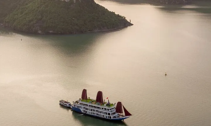 2 Days Shared Pando Cruise in Halong and Lan Ha Bay from Hanoi