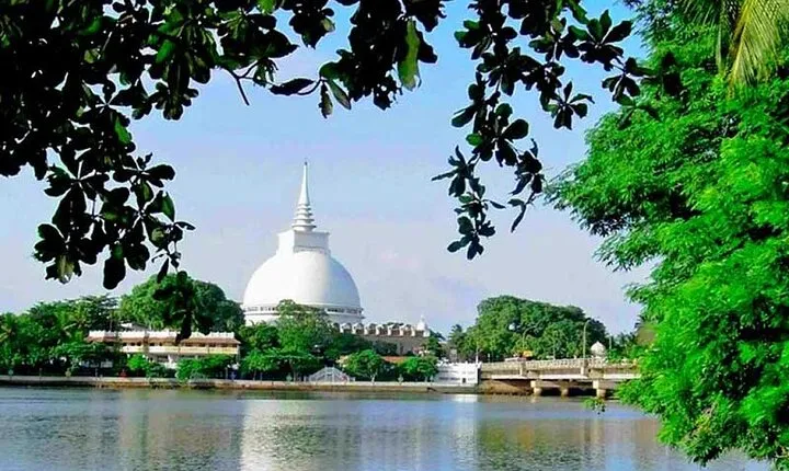 Day Excursions to Galle Fort & Bentota from Negombo