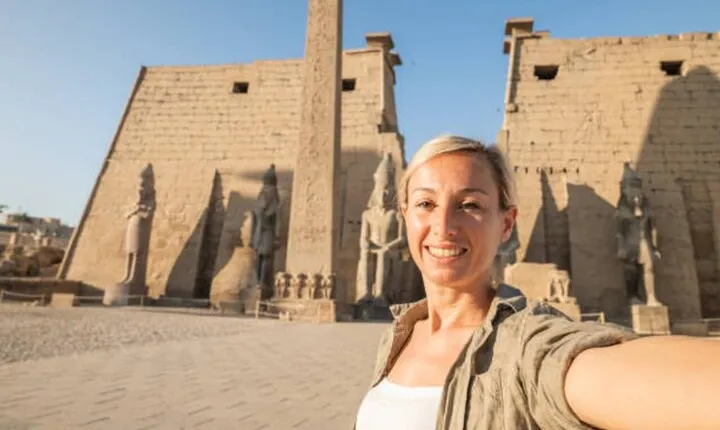 Full-Day Super Luxor Valley of Kings Tour from Hurghada by Bus