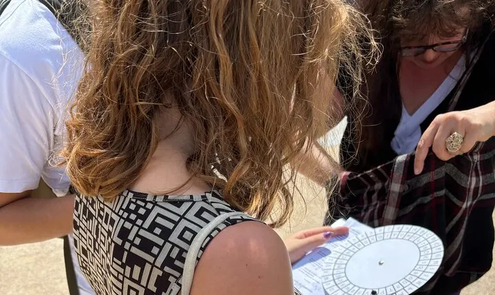 Treasure Hunt in Paris – From the Panthéon to the Louvre