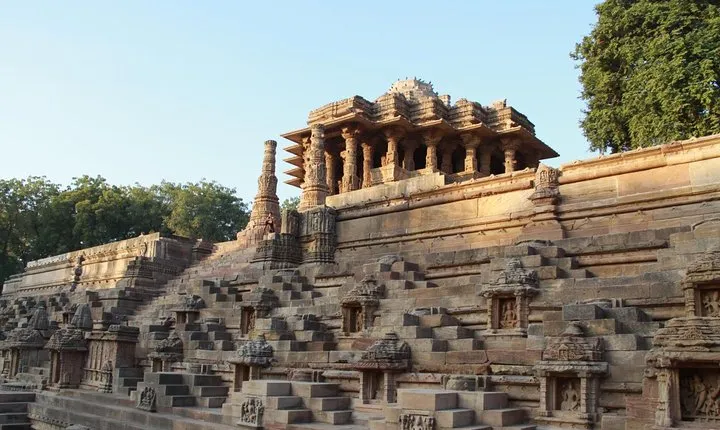 Historical Sights, Regal Cities & Wildlife Sanctuaries of Gujarat