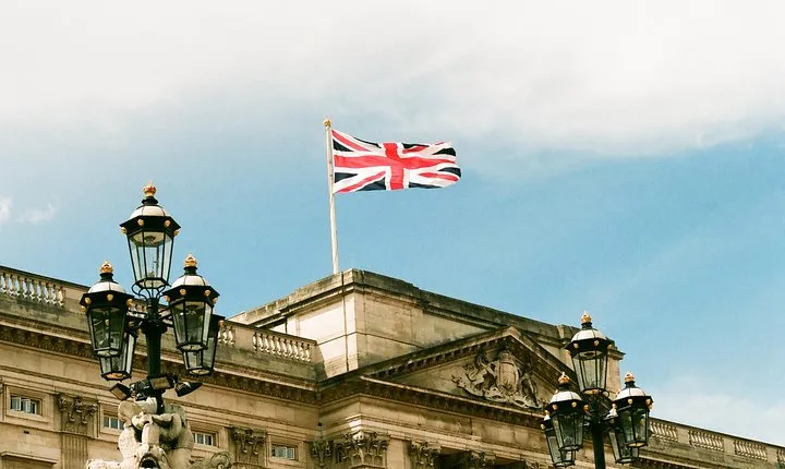 Private Walking Tour: Essential London and Hidden Gems