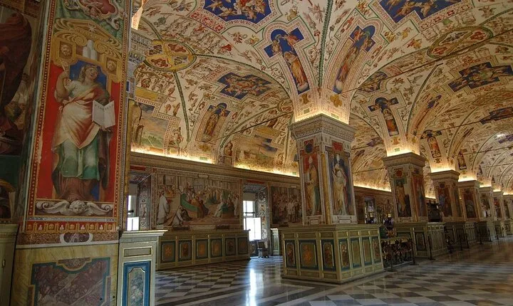 Private Transfer from Rome Hotels to Vatican or Colosseum