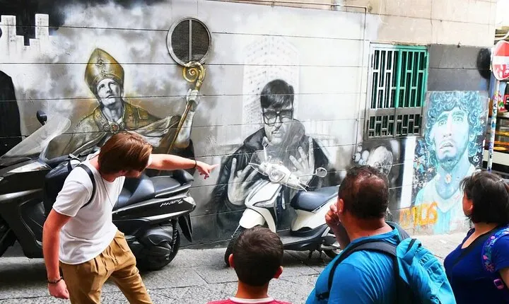 Naples Historical and Street Art Walking Tour
