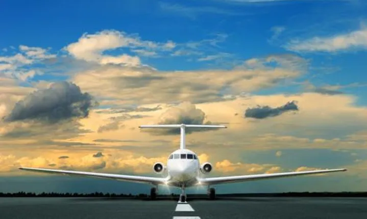 Private Departure Transfer in English-speaking: Hotel to Airport