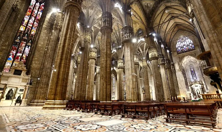 Elevated Ecstasy: Duomo Discovery & Rooftop Marvels!