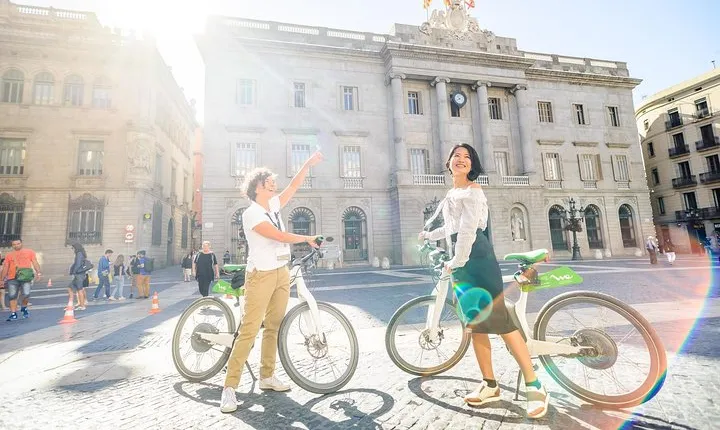 360º Barcelona E-Bike Tour and Montjuic Cable Car