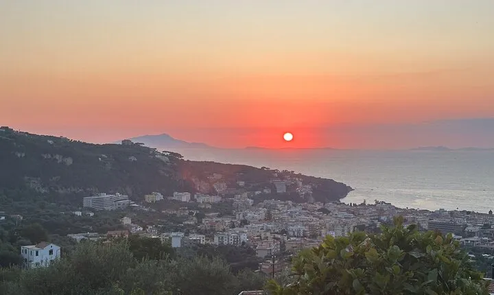 Private All inclusive Tour to Pompeii, Sorrento and Positano